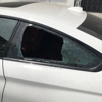 Top 5 Reasons Why Timely Auto Glass Services Matter in Brentwood Traffic