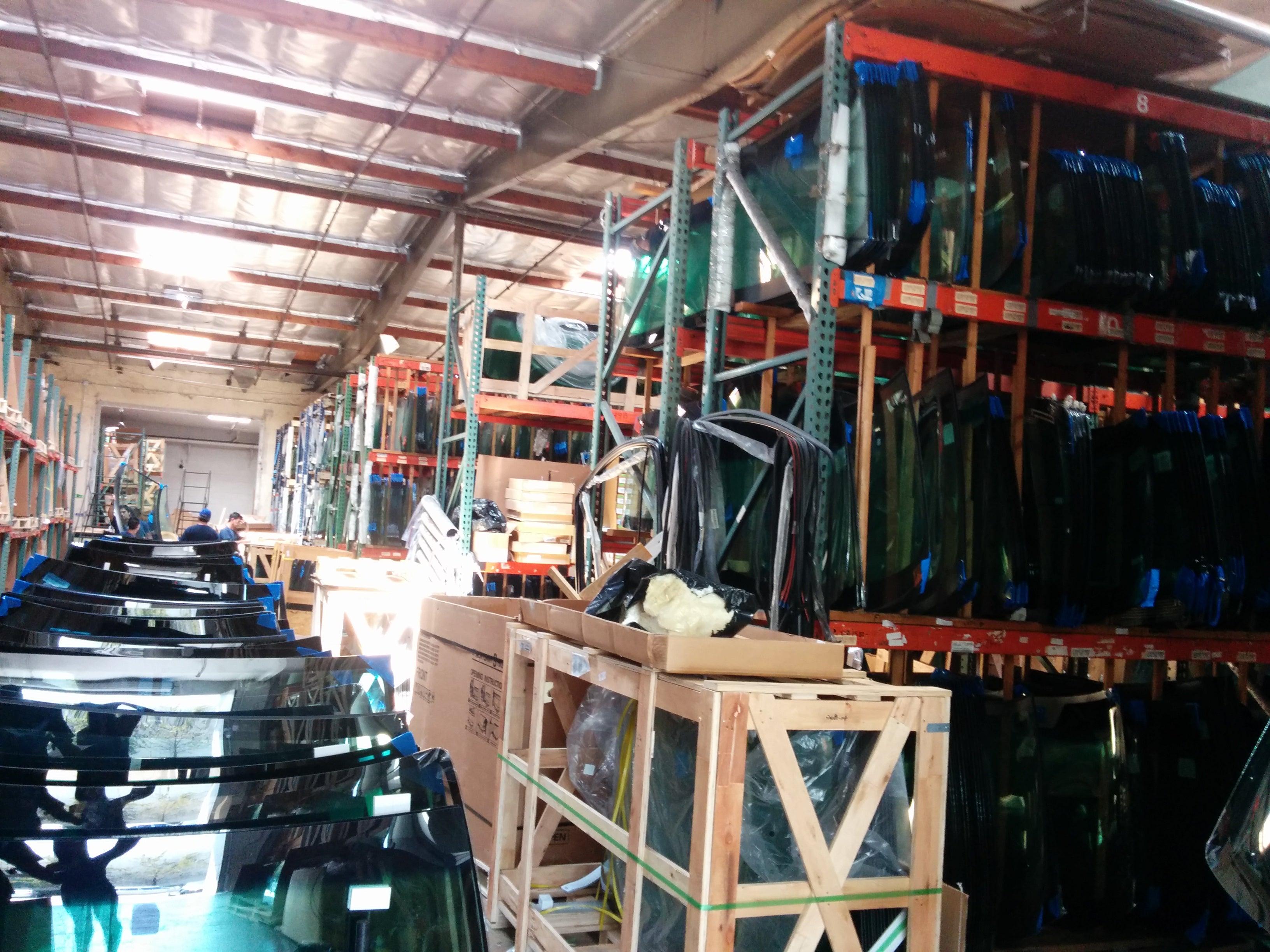 The Top 5 Most Common Autoglass Maintenance Issues Faced by LA Drivers