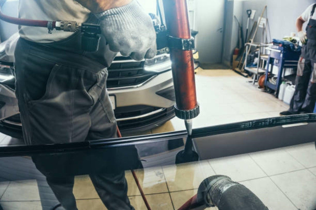 Exploring the Best Auto Glass Maintenance Practices for LA Weather